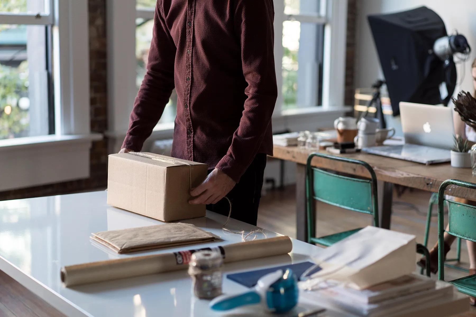 end to end shipping integrations send track and return illustration end to end shipping integrations send track and return illustration